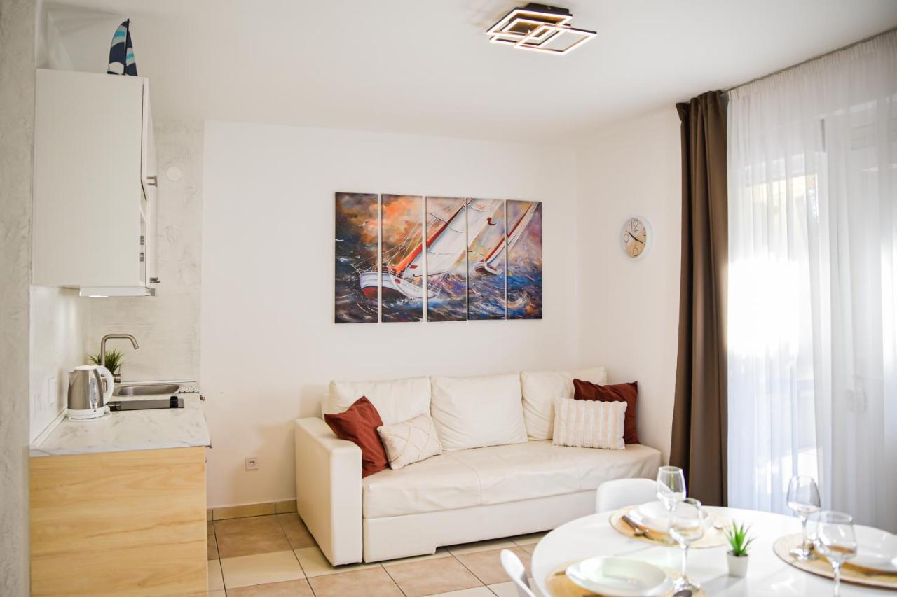 Locus Apartments Petrčane Exterior foto